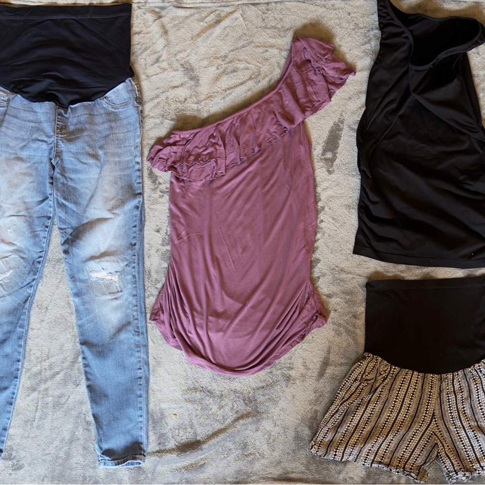 Women's Maternity lot